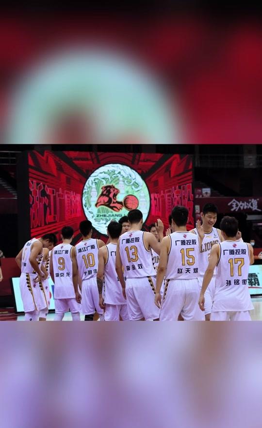 浙江队发布备战花絮，冲刺阶段内部沟通，NBA常规赛任务艰巨，阵容厚度经受考验的简单介绍